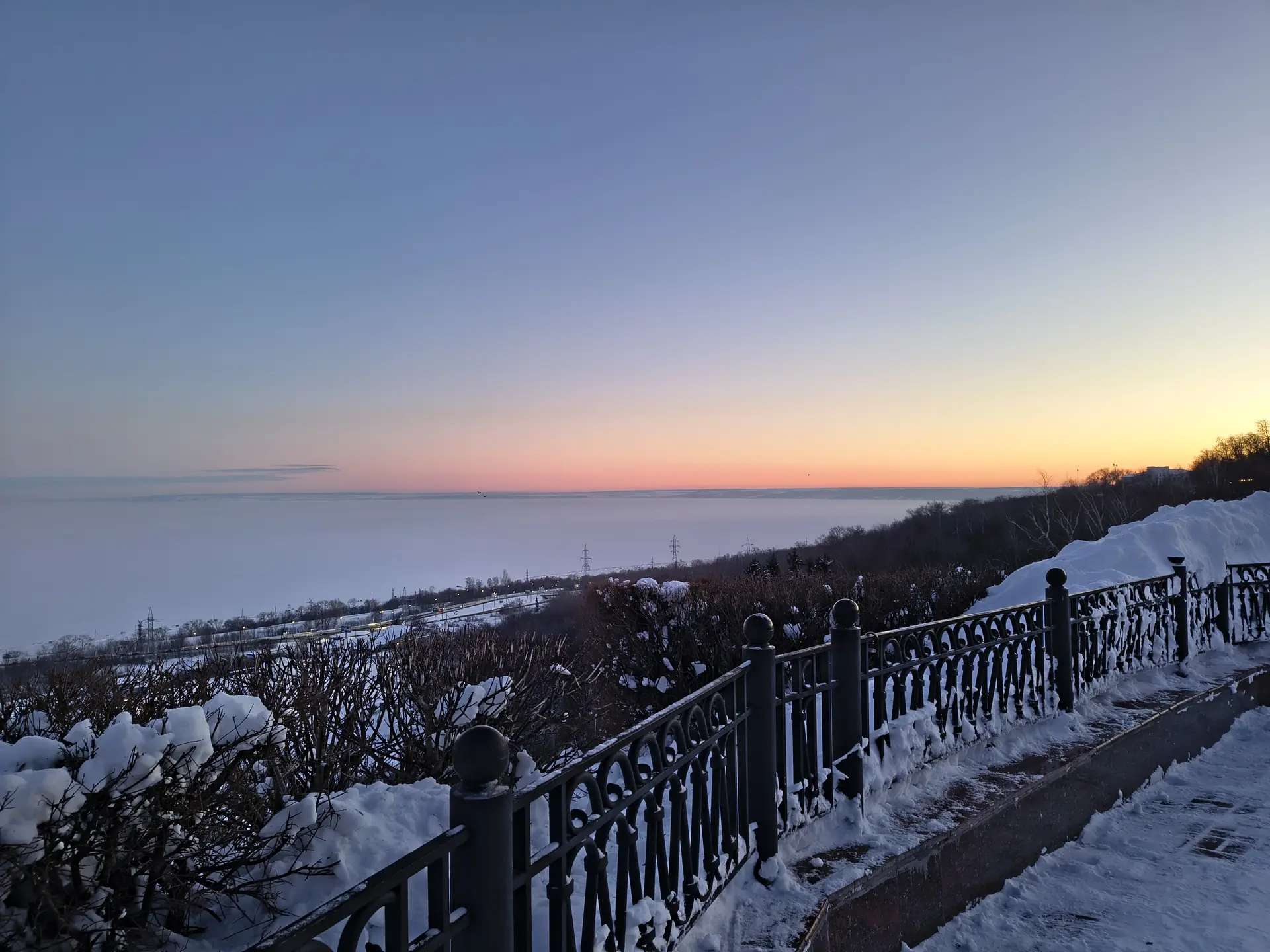 Небо за забором. Ой, в Ульяновске